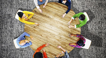 Business Casual Teamwork Discussion Meeting Planning Concept 